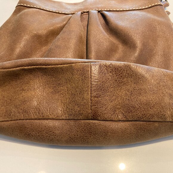 Roots Olivia Bag, medium brown 'Tribe' leather, hobo cross body - Picture 3 of 5